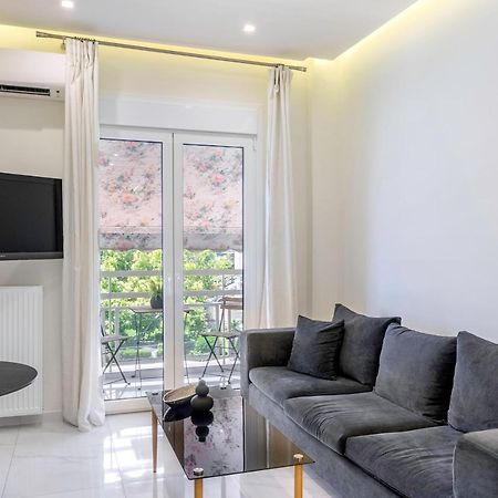 Central 2Br Apartment In The Heart Of Atena Exterior foto