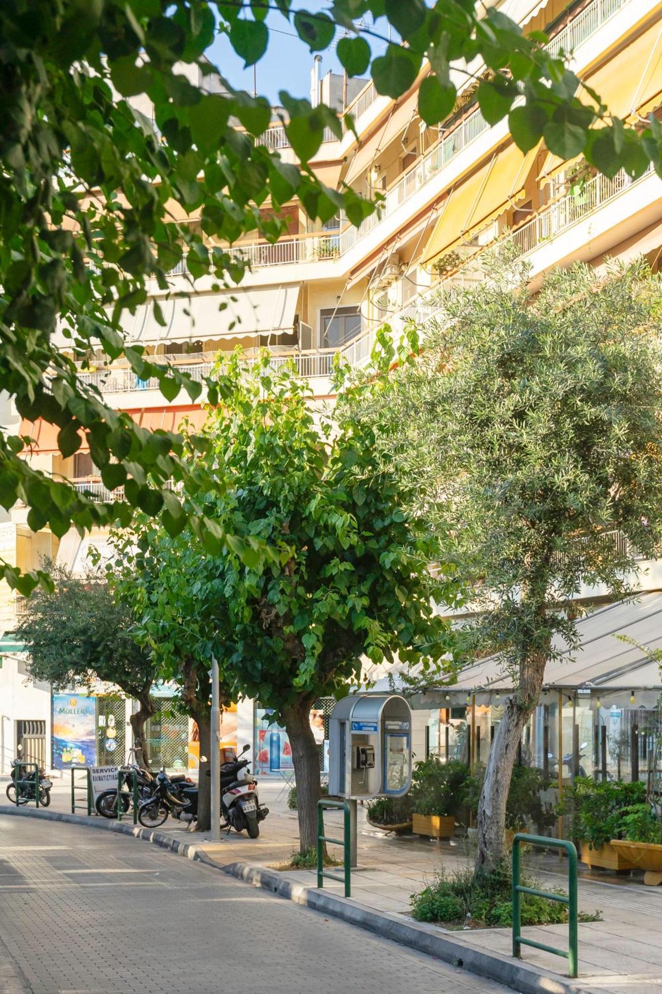 Central 2Br Apartment In The Heart Of Atena Exterior foto